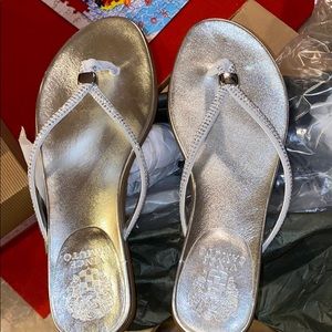 Vince Camuto flip flops
